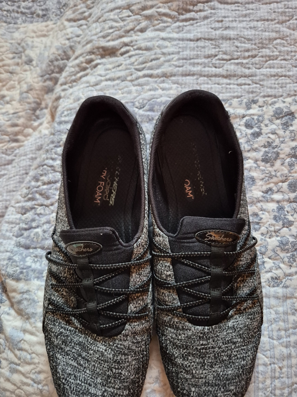 Skechers Women's Black and Gray Slip-On Knit Sneakers Size 11